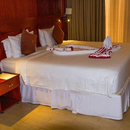 Sainte Famille Hotel Kigali Extérieur photo