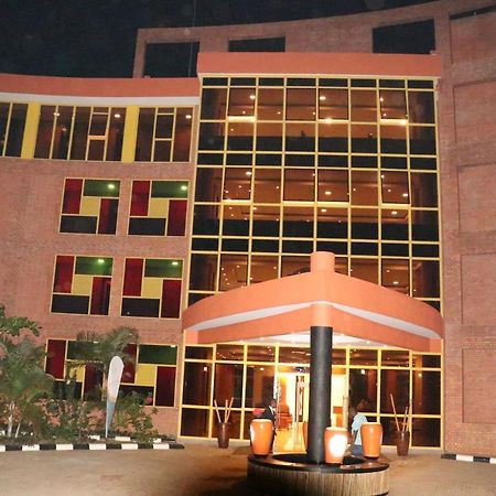 Sainte Famille Hotel Kigali Extérieur photo