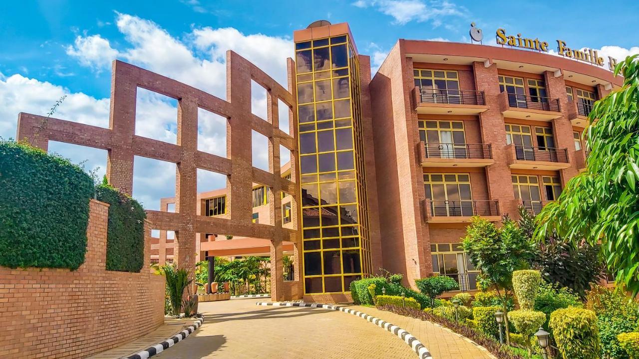 Sainte Famille Hotel Kigali Extérieur photo
