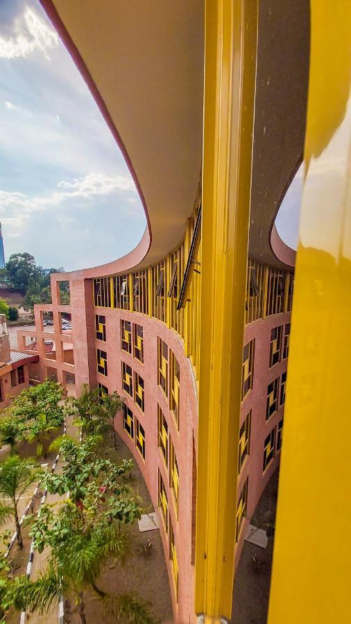 Sainte Famille Hotel Kigali Extérieur photo