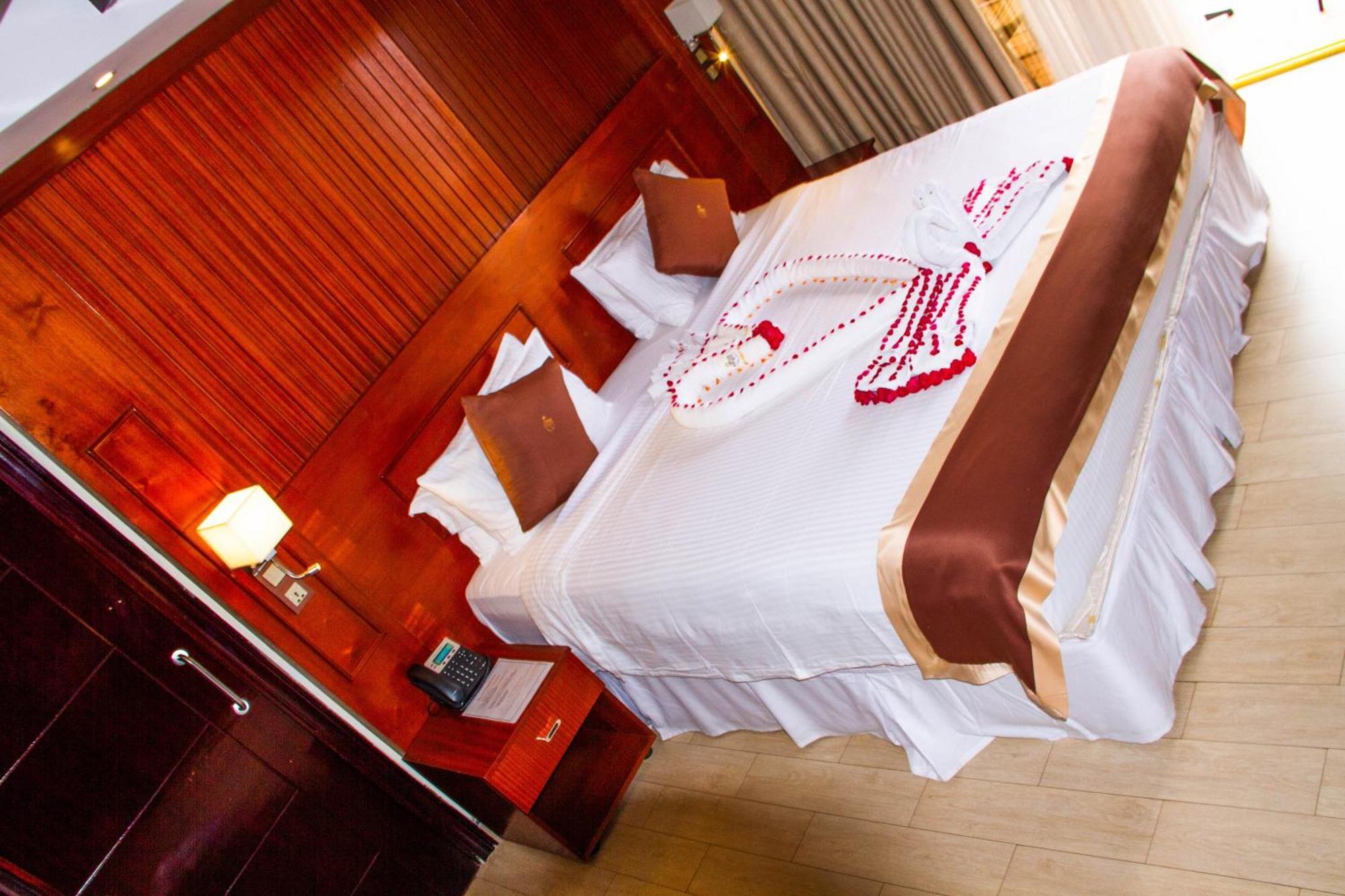 Sainte Famille Hotel Kigali Extérieur photo