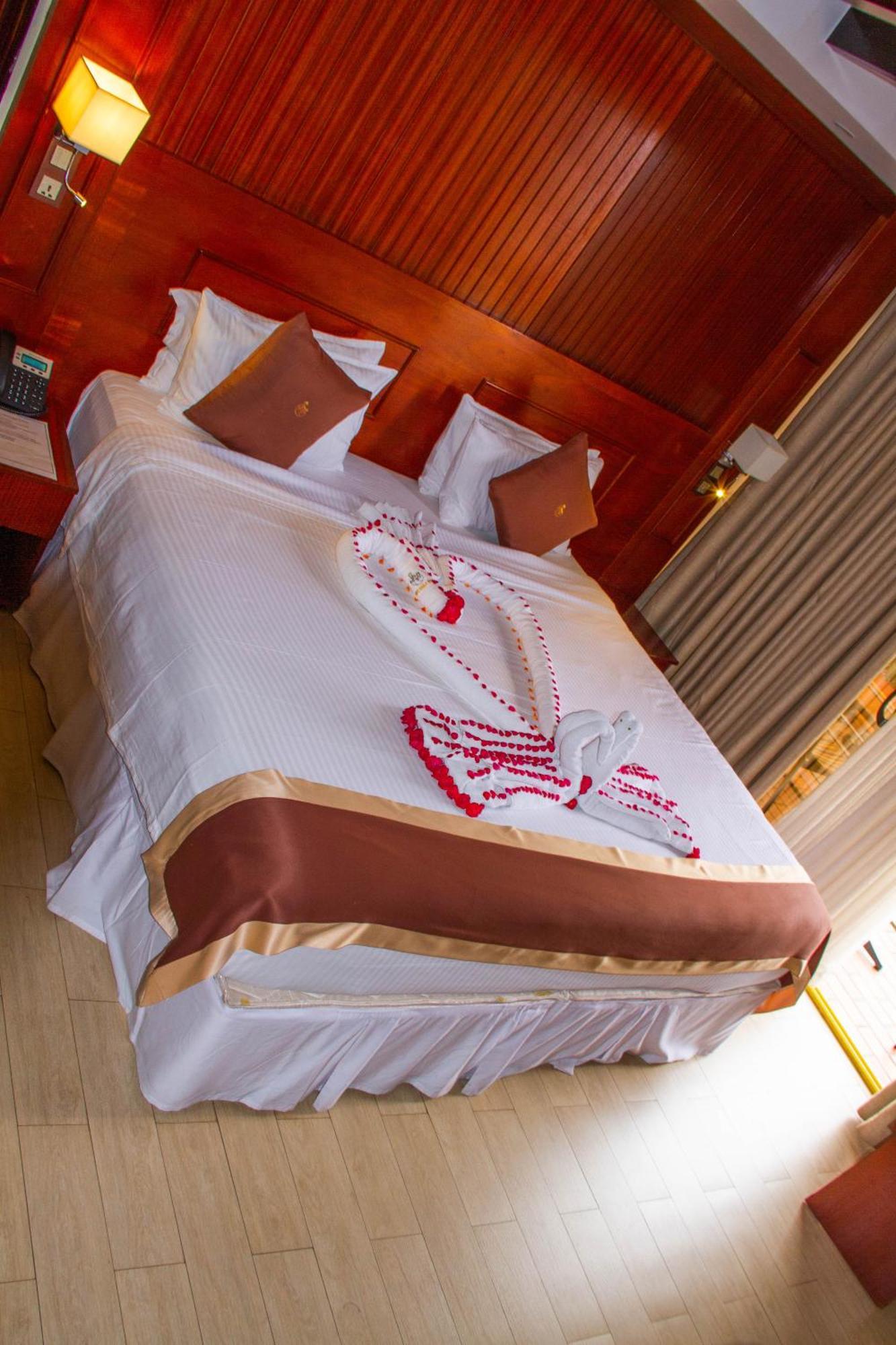 Sainte Famille Hotel Kigali Extérieur photo