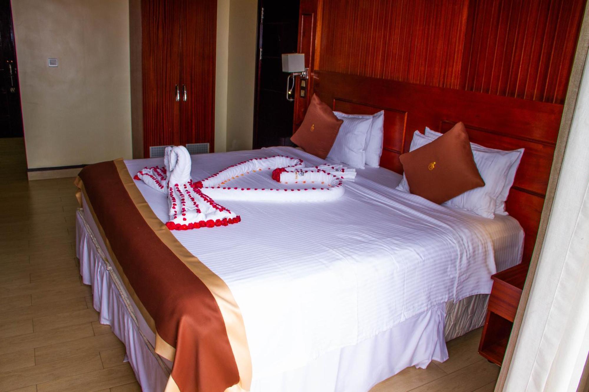 Sainte Famille Hotel Kigali Extérieur photo