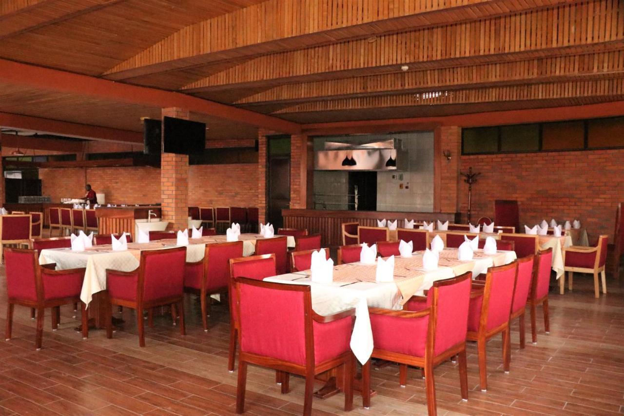 Sainte Famille Hotel Kigali Extérieur photo