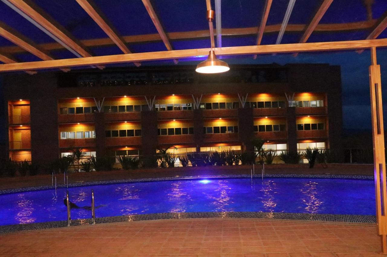 Sainte Famille Hotel Kigali Extérieur photo
